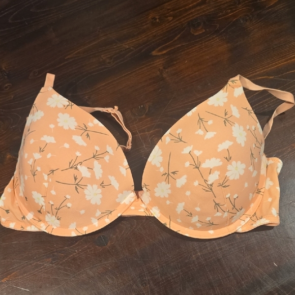 flirtitude Other - Flirtitude Pushup Bra - Peach Floral Daisy Print 36B